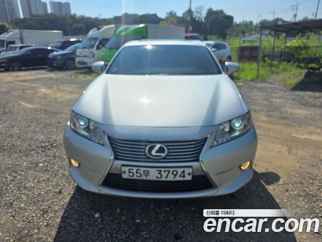 Lexus ES Supreme XV60 — пробег 210 000 км — фото 1 из 5