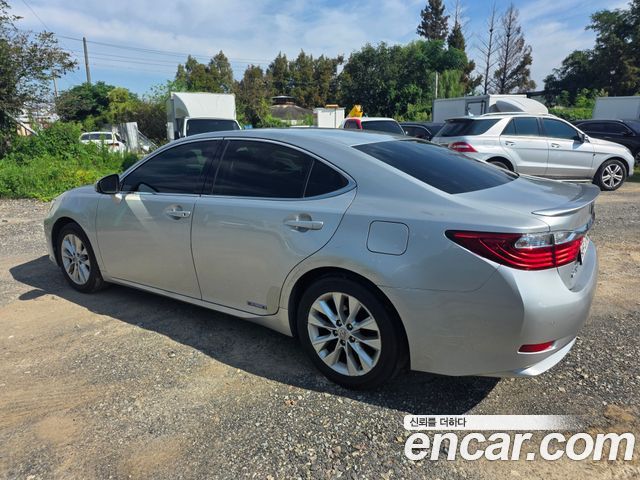 Lexus ES Supreme XV60 — пробег 210 000 км — фото 3 из 5