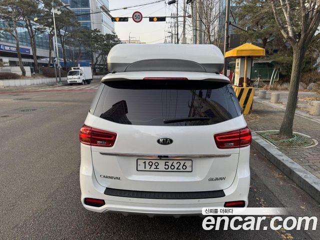 Kia Carnival 7-Seater Hi-Limousine (Special) — пробег 96 531 км — фото 5 из 5