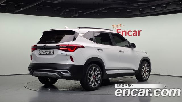 Kia Seltos из Кореи Encar