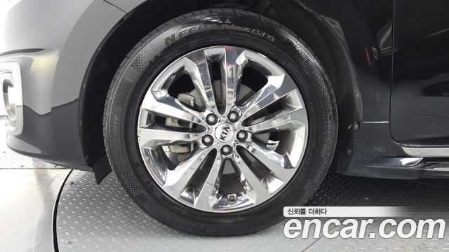 Kia Carnival из Кореи Encar