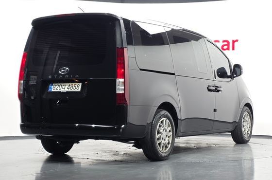 Hyundai Staria Cargo 5-Seater Modern — пробег 163 516 км — фото 2 из 5