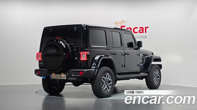 Jeep Wrangler 2.0 Overland 4Door 4xe — пробег 45 917 км — фото 2 из 5