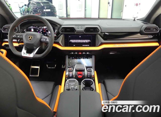 Lamborghini Urus 4.0 V8 SE — пробег 37 км — фото 4 из 5