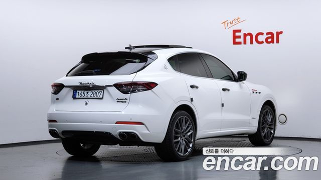 Maserati Levante из Кореи Encar