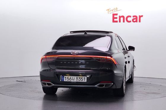 Hyundai Grandeur Calligraphy — пробег 123 212 км — фото 4 из 5