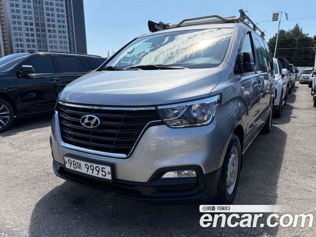 Hyundai Starex Van 3-Seater Style — пробег 31 838 км — фото 1 из 5