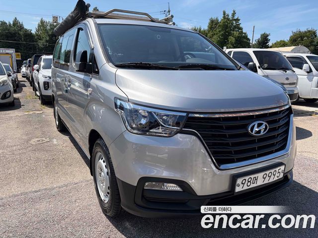 Hyundai Starex Van 3-Seater Style — пробег 31 838 км — фото 2 из 5