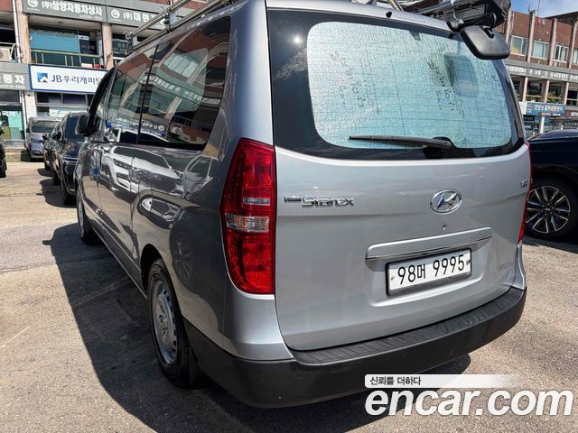 Hyundai Starex Van 3-Seater Style — пробег 31 838 км — фото 4 из 5