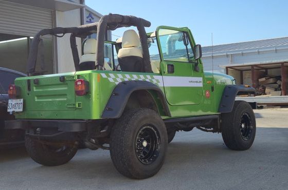 Jeep Wrangler 2.5 — пробег 326 000 км — фото 2 из 5