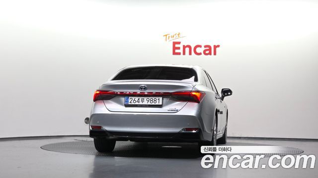 Toyota Avalon 2.5 Hybrid — пробег 125 105 км — фото 4 из 5