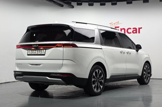 Kia Carnival Diesel 9-Seater Prestige — пробег 72 949 км — фото 2 из 5