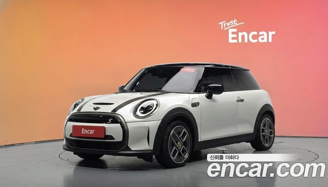Mini Cooper Resolute Edition 3rd — пробег 62 115 км — фото 1 из 5
