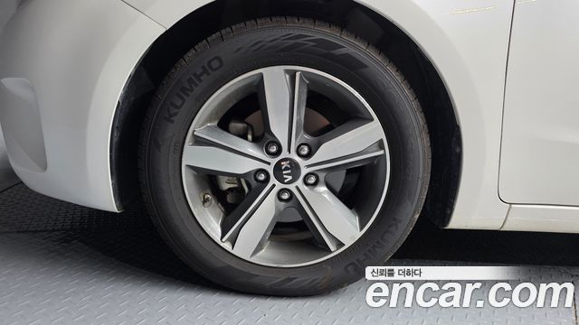 Kia K3 из Кореи Encar