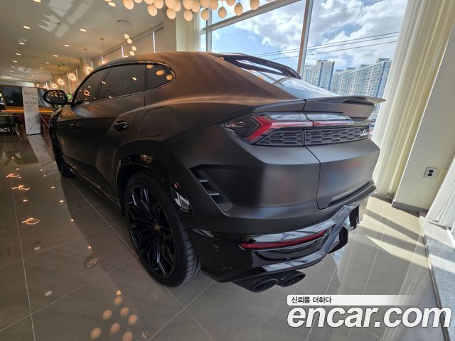 Lamborghini Urus 4.0 V8 SE — пробег 51 км — фото 4 из 5