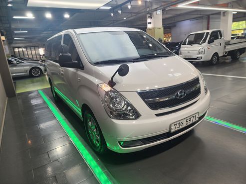 Hyundai Starex 12-Seater Wagon Smart — пробег 75 758 км — фото 2 из 5