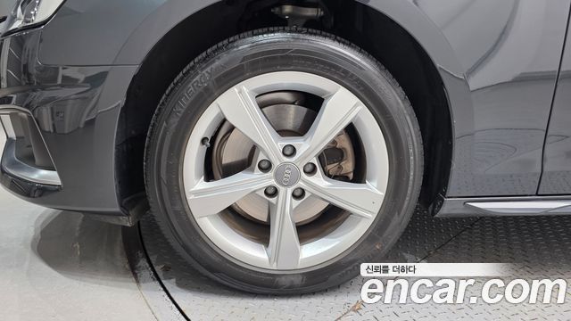 Audi A4 из Кореи Encar