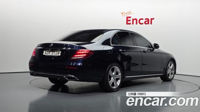 Mercedes-Benz E-Class из Кореи Encar