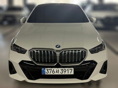 BMW 5-Series 520i M Sport — пробег 3 790 км — фото 1 из 5