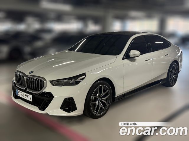 BMW 5-Series 520i M Sport — пробег 3 790 км — фото 4 из 5