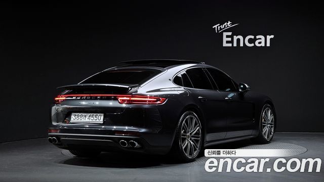 Porsche Panamera 3.0 AWD — пробег 34 007 км — фото 2 из 5
