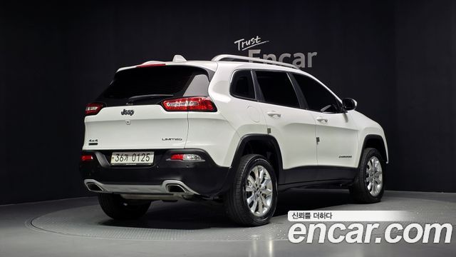 Jeep Cherokee 2.0 Diesel LIMITED 4WD — пробег 131 106 км — фото 2 из 5