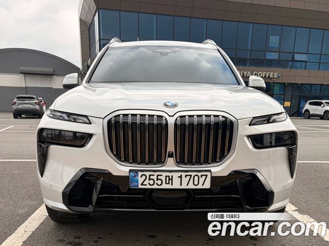BMW X7 xDrive 40i M Sport 6STR — пробег 33 000 км — фото 1 из 5