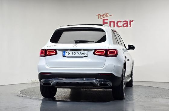 Mercedes-Benz GLC-Class GLC300e 4MATIC — пробег 110 024 км — фото 4 из 5