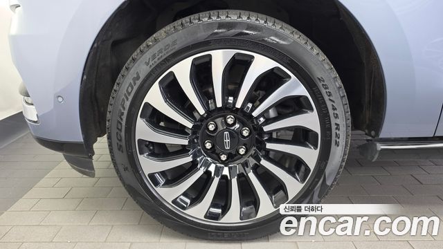 Lincoln Navigator 3.5L Black Label — пробег 25 600 км — фото 5 из 5