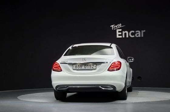 Mercedes-Benz C-Class C220 d Avantgarde — пробег 73 371 км — фото 4 из 5