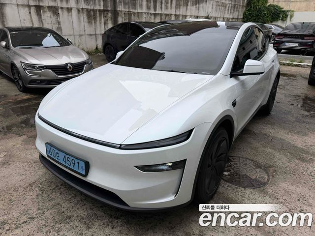 Tesla Model Y RWD — пробег 1 300 км — фото 3 из 5