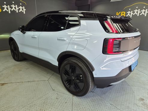 Volvo EX30 Performance Ultra — пробег 5 535 км — фото 4 из 5