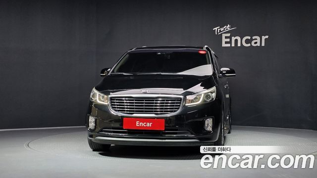 Kia Carnival 11-seater Noblesse — пробег 100 003 км — фото 3 из 5
