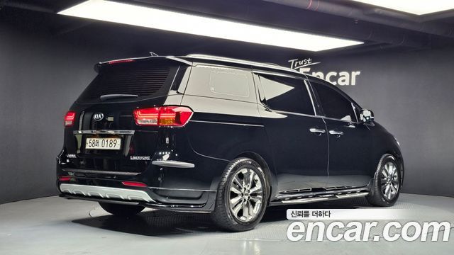 Kia Carnival Gasoline 7-seater Limousine President — пробег 116 574 км — фото 2 из 5