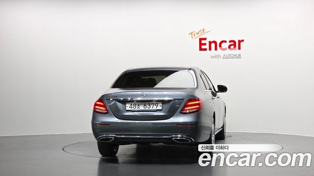 Mercedes-Benz E-Class из Кореи Encar