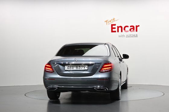 Mercedes-Benz E-Class E220d Avantgarde — пробег 66 663 км — фото 4 из 5