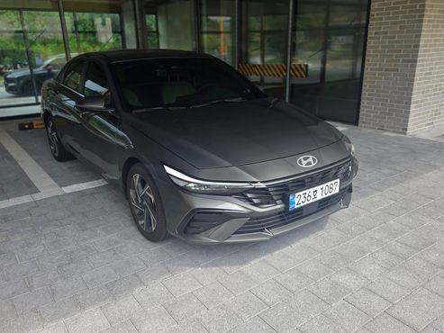 Hyundai AVANTE 1.6 Inspiration — пробег 2 369 км — фото 2 из 5