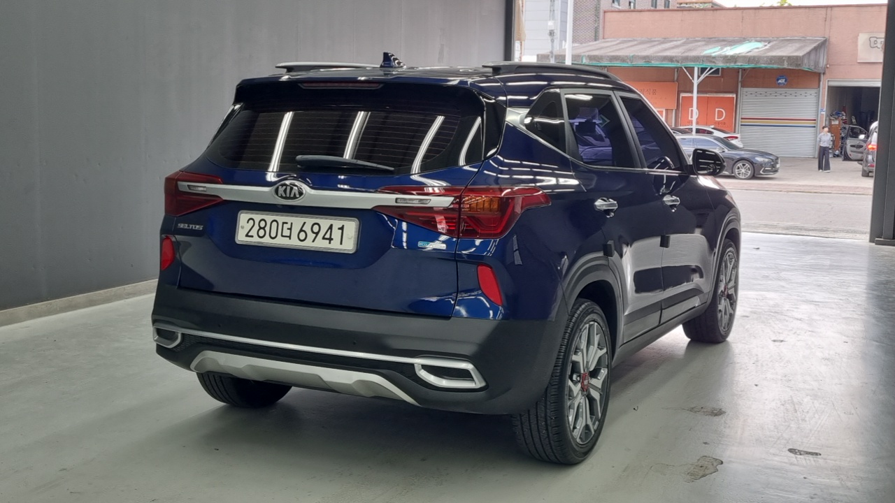 Kia Seltos из Кореи Encar