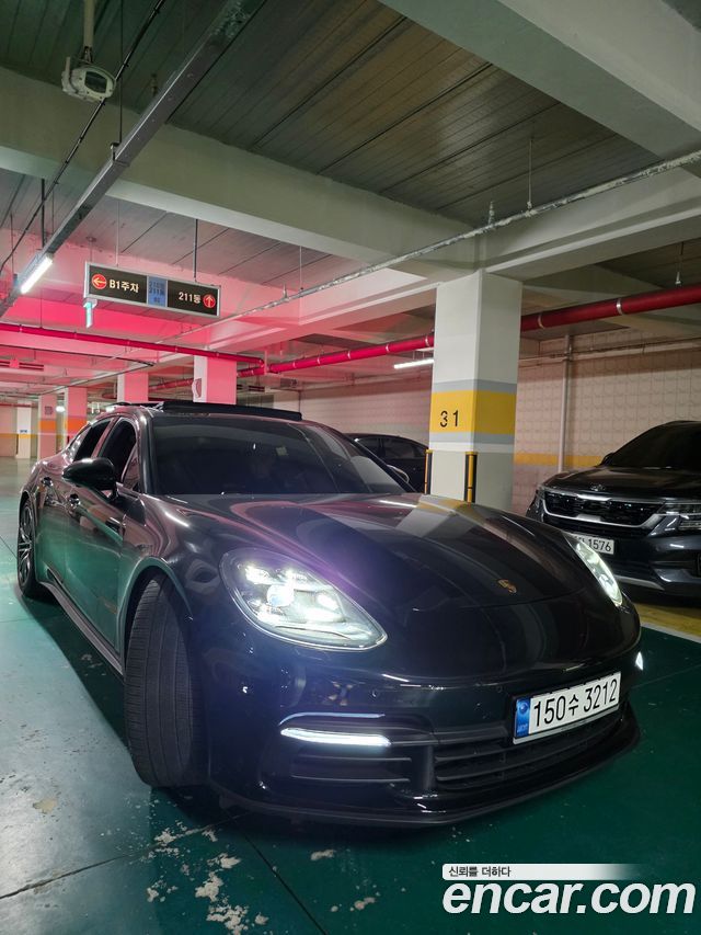 Porsche Panamera 3.0 — пробег 66 500 км — фото 2 из 5