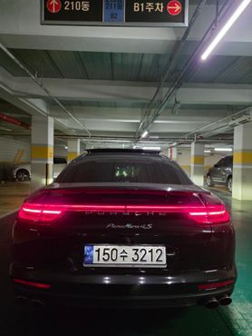 Porsche Panamera 3.0 — пробег 66 500 км — фото 4 из 5