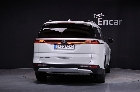 Kia Carnival Diesel 9-Seater Prestige — пробег 68 958 км — фото 4 из 5