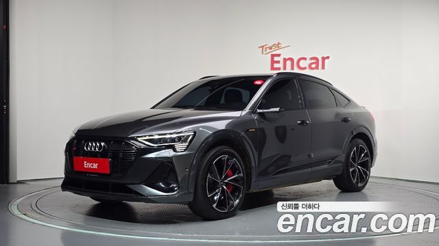 Audi e-tron 55 Quattro Sportback — пробег 96 890 км — фото 1 из 5