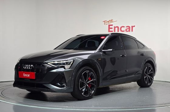 Audi e-tron 55 Quattro Sportback — пробег 96 890 км — фото 1 из 5