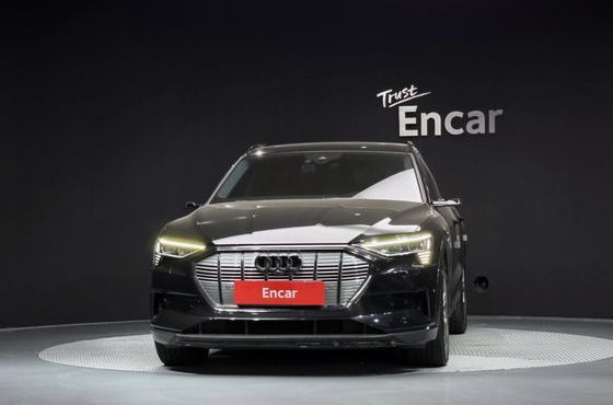 Audi e-tron 50 Quattro Sportback — пробег 75 472 км — фото 3 из 5
