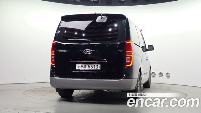 Hyundai Starex Urban 9-Seater Exclusive — пробег 136 251 км — фото 4 из 5