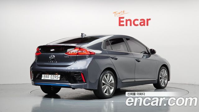 Hyundai Ioniq Q — пробег 119 413 км — фото 2 из 5
