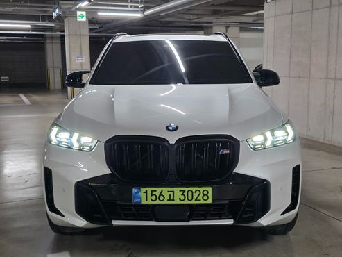 BMW X5 M60i — пробег 6 099 км — фото 3 из 5