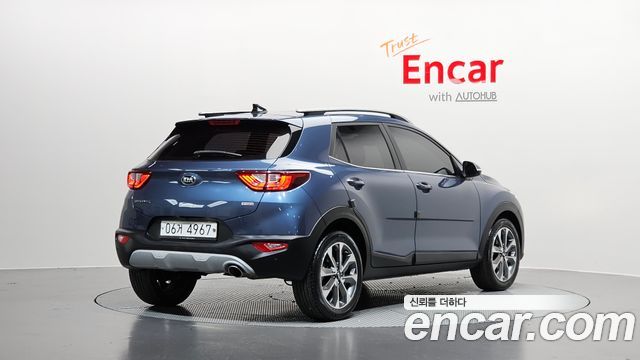 Kia Stonic из Кореи Encar