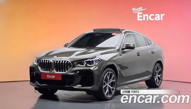 BMW X6 xDrive40i M Sport — пробег 63 722 км — фото 1 из 5