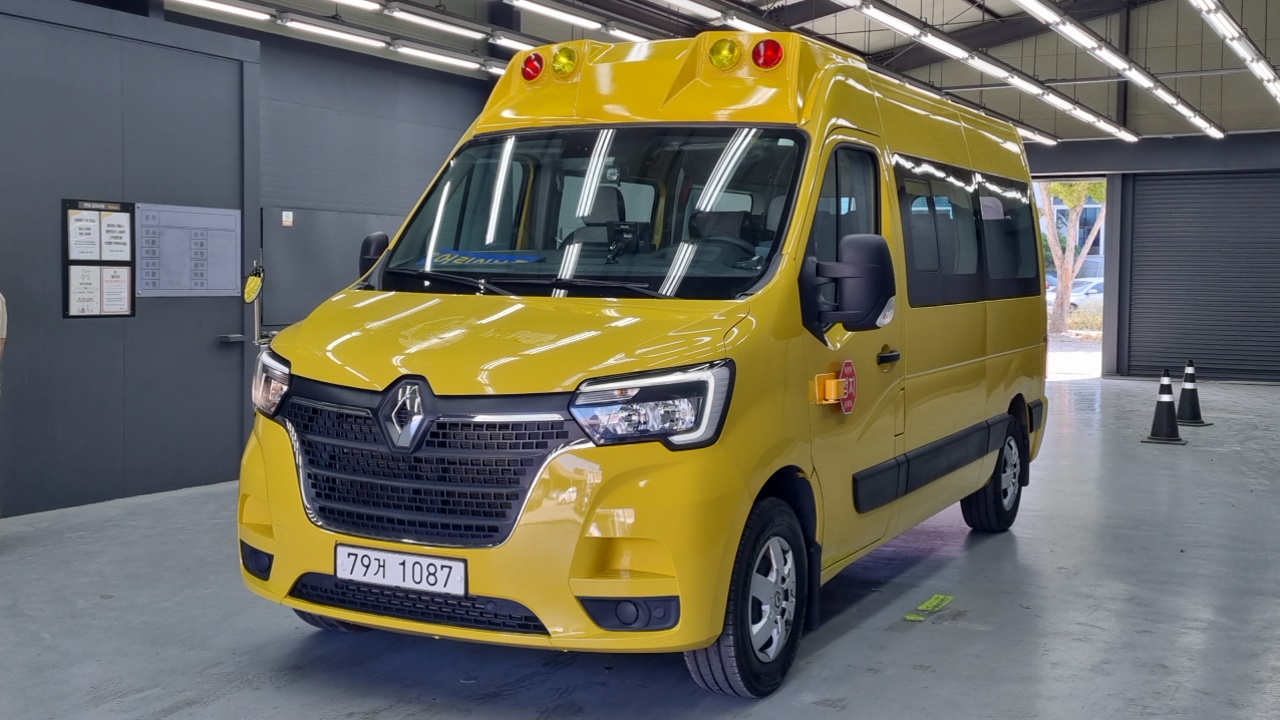 Renault (Samsung) Master School Bus 15-Seater — пробег 54 000 км — фото 1 из 5